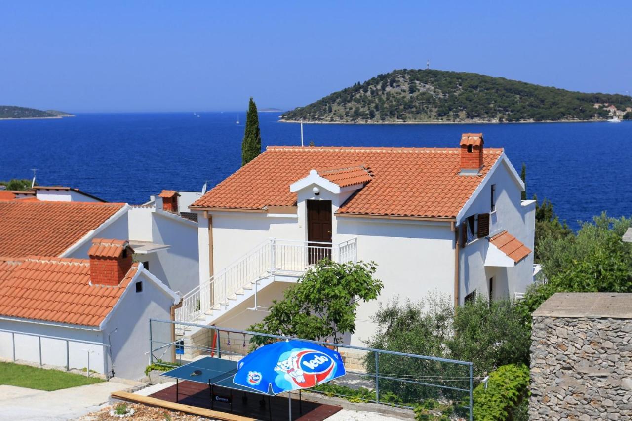 Family Friendly Seaside Apartments Razanj, Rogoznica - 10373 Esterno foto