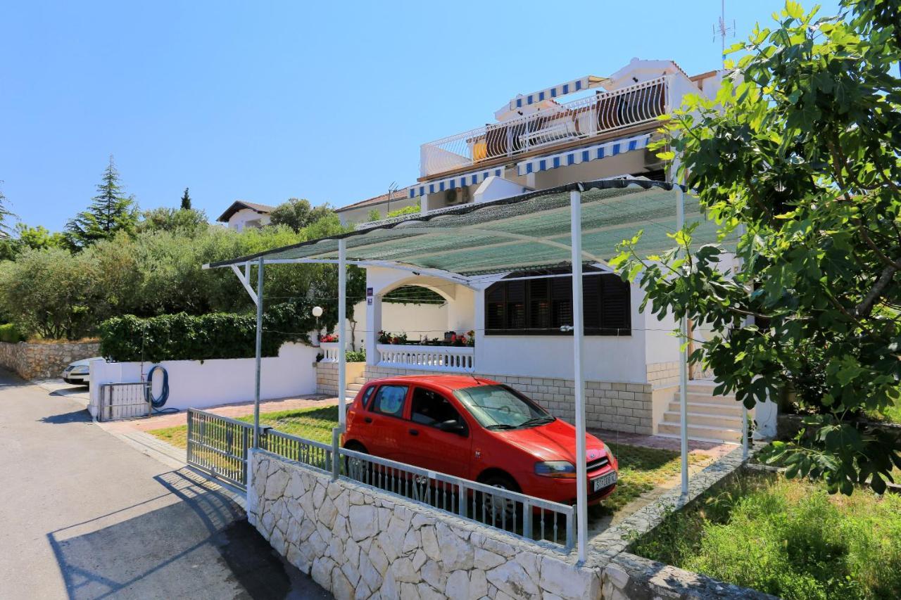 Family Friendly Seaside Apartments Razanj, Rogoznica - 10373 Esterno foto