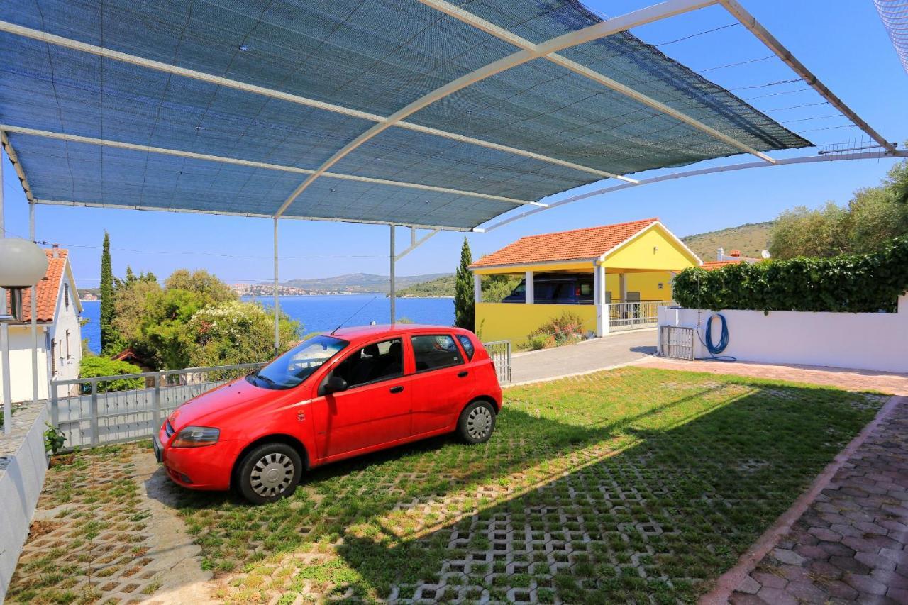 Family Friendly Seaside Apartments Razanj, Rogoznica - 10373 Esterno foto