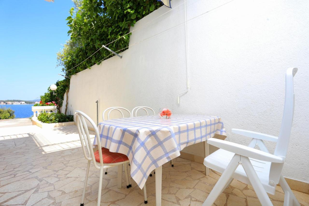 Family Friendly Seaside Apartments Razanj, Rogoznica - 10373 Esterno foto