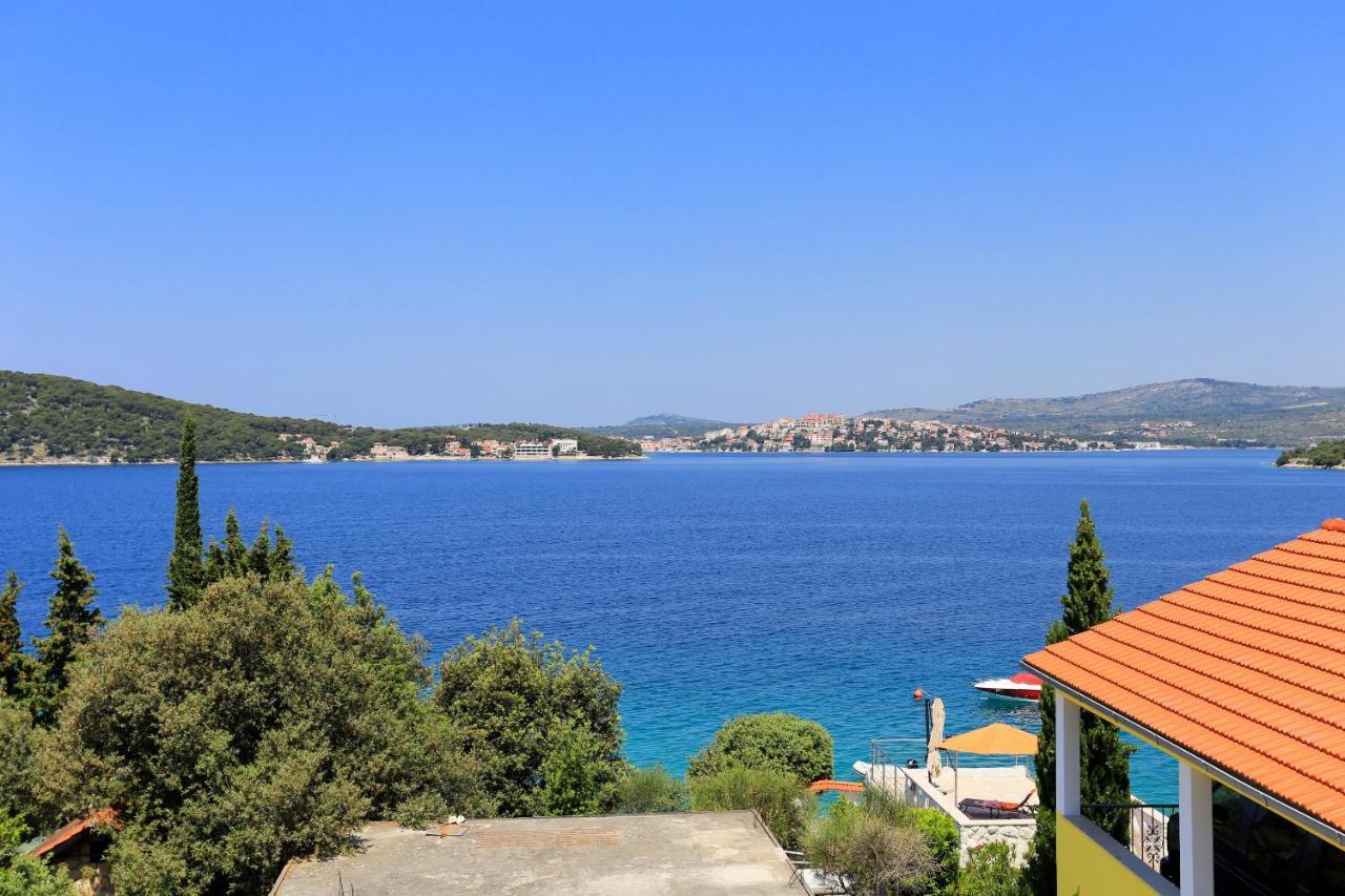 Family Friendly Seaside Apartments Razanj, Rogoznica - 10373 Esterno foto