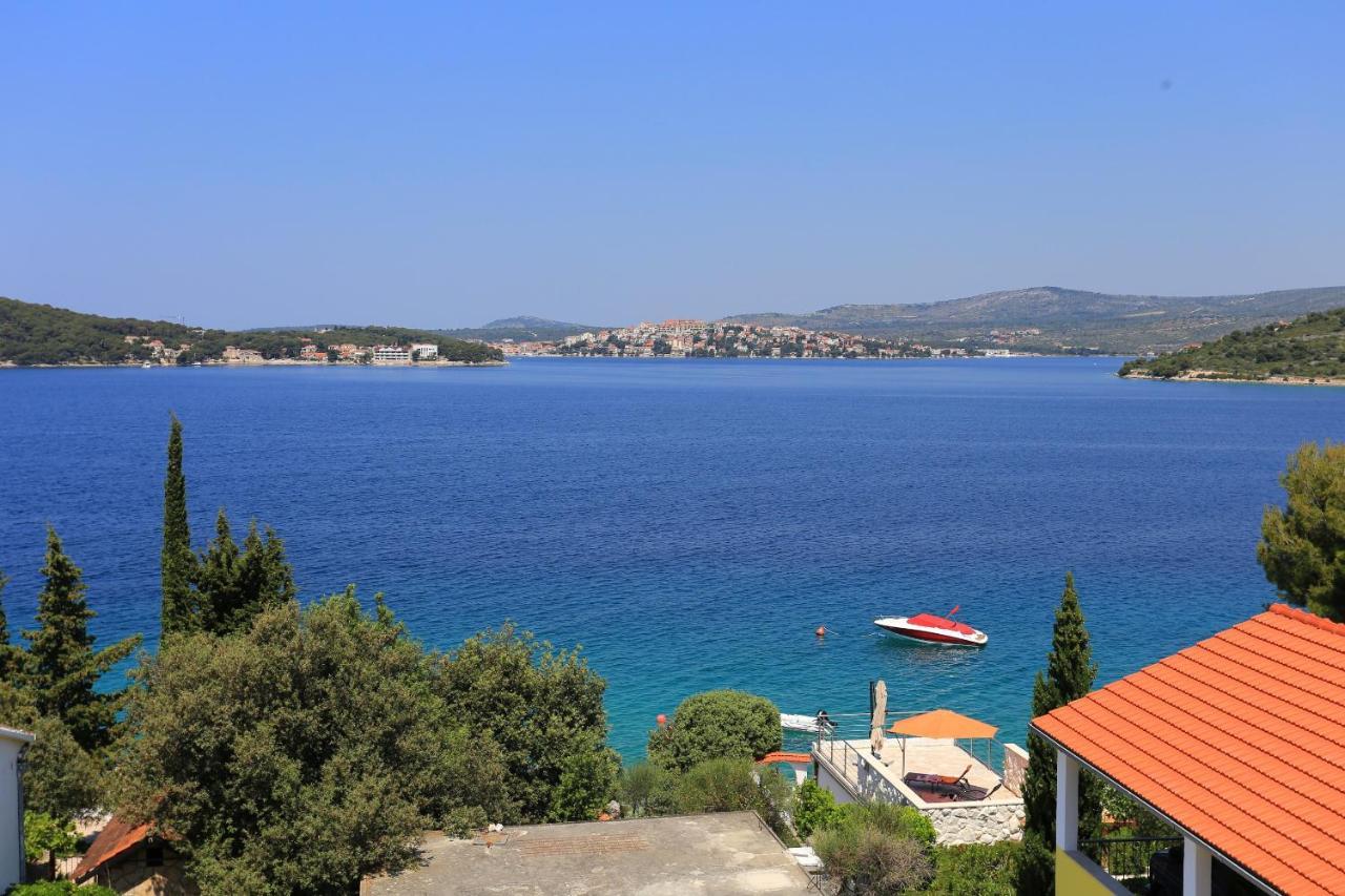 Family Friendly Seaside Apartments Razanj, Rogoznica - 10373 Esterno foto