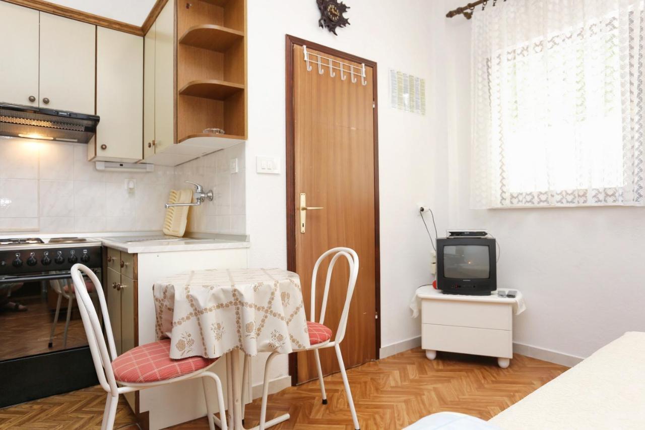 Family Friendly Seaside Apartments Razanj, Rogoznica - 10373 Esterno foto
