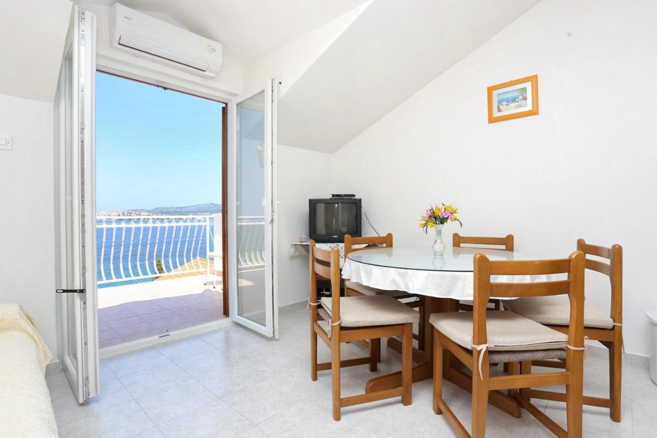 Family Friendly Seaside Apartments Razanj, Rogoznica - 10373 Esterno foto