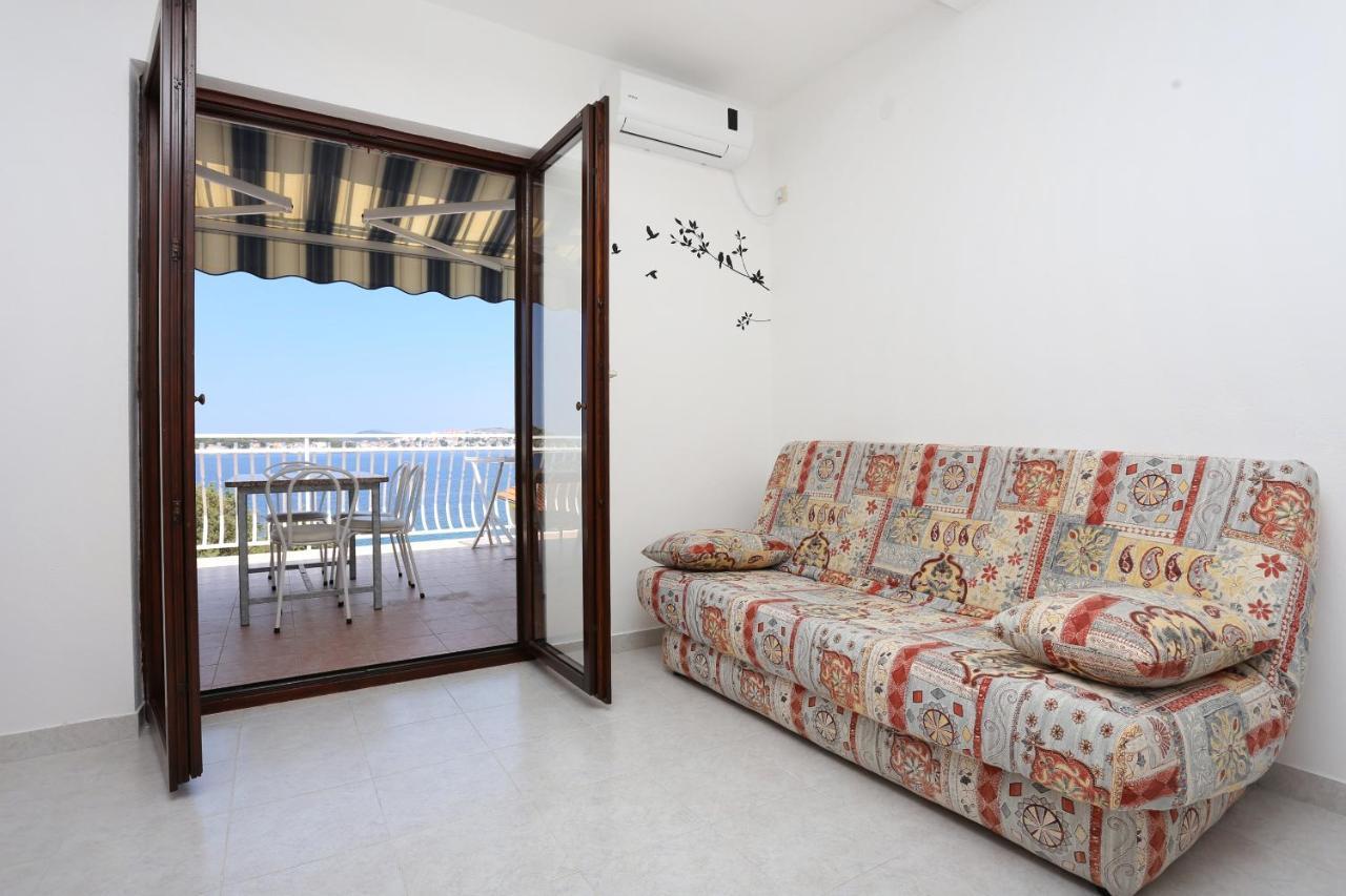 Family Friendly Seaside Apartments Razanj, Rogoznica - 10373 Esterno foto