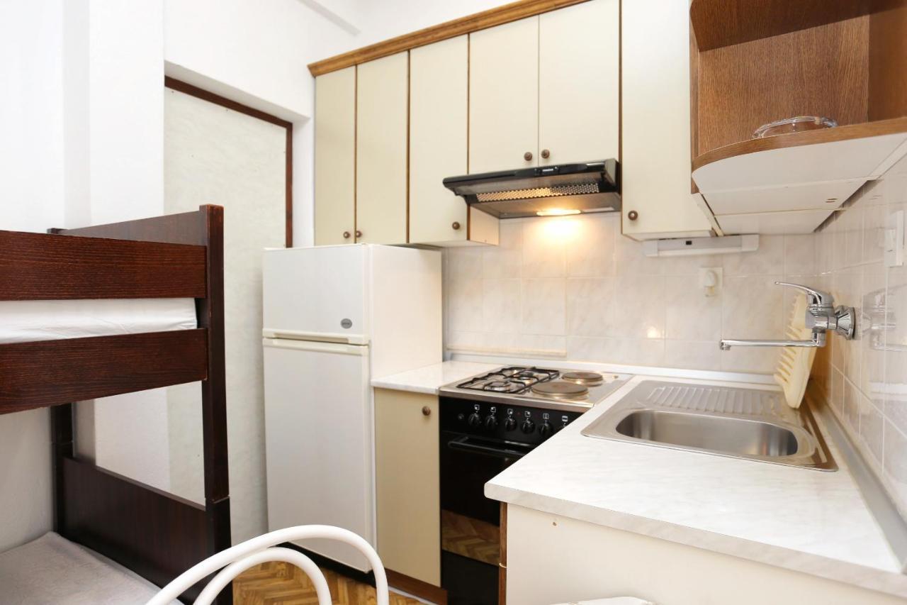 Family Friendly Seaside Apartments Razanj, Rogoznica - 10373 Esterno foto