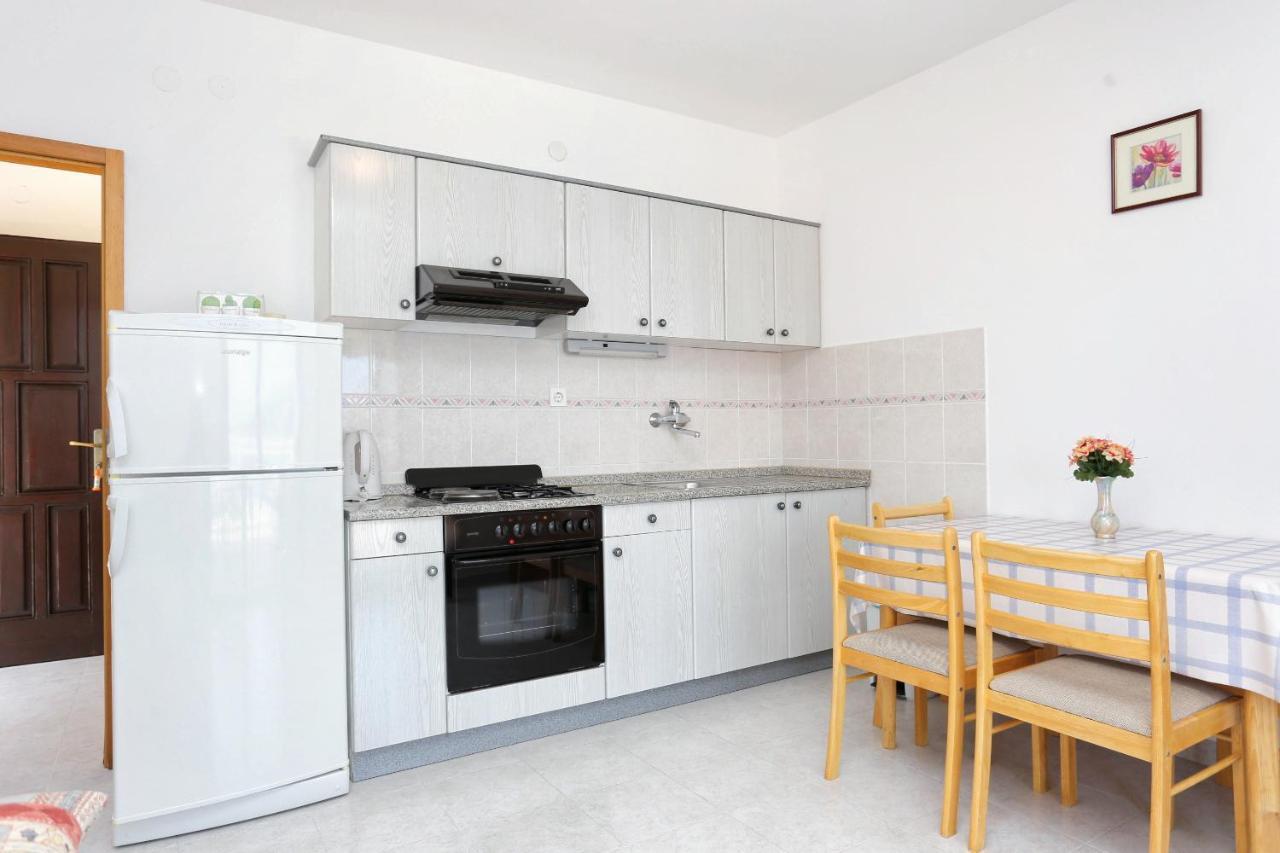 Family Friendly Seaside Apartments Razanj, Rogoznica - 10373 Esterno foto